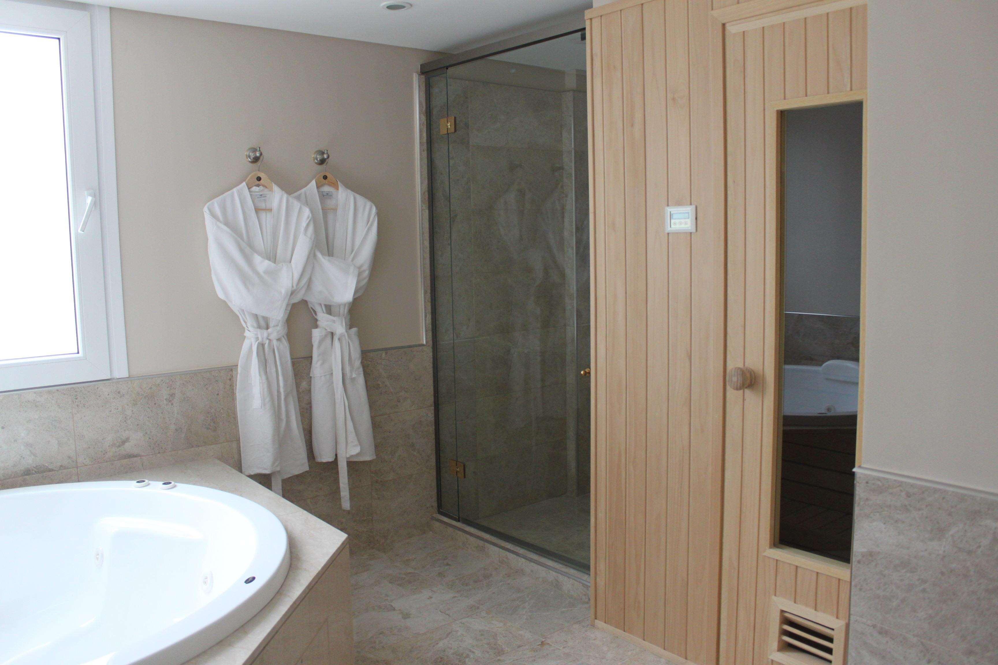 Club Frances 5*
